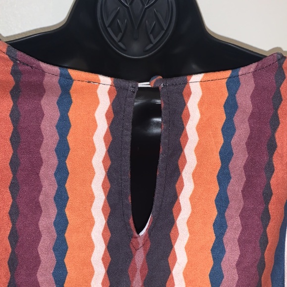 NWOT Flying Tomato Wrap Top - Picture 4 of 7